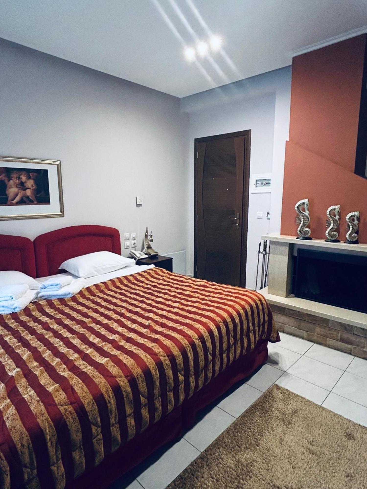 Hotel Athina Като-Лутраки Экстерьер фото